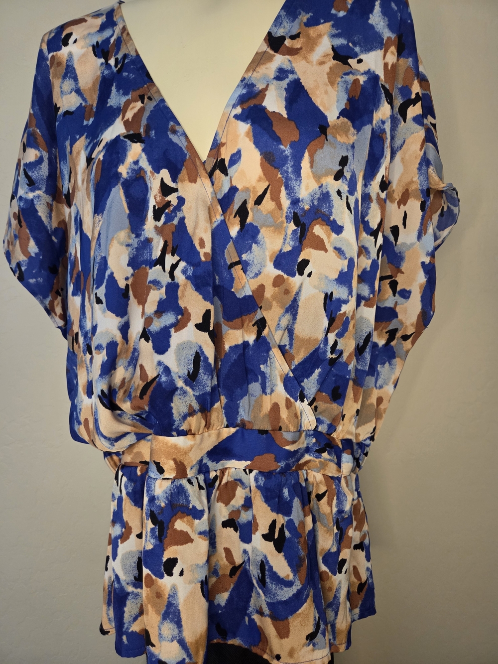 Nine West Blue, Tan & Cream Abstract Blouse